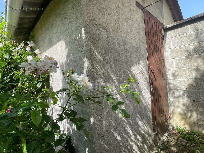 Maison à CHARMES