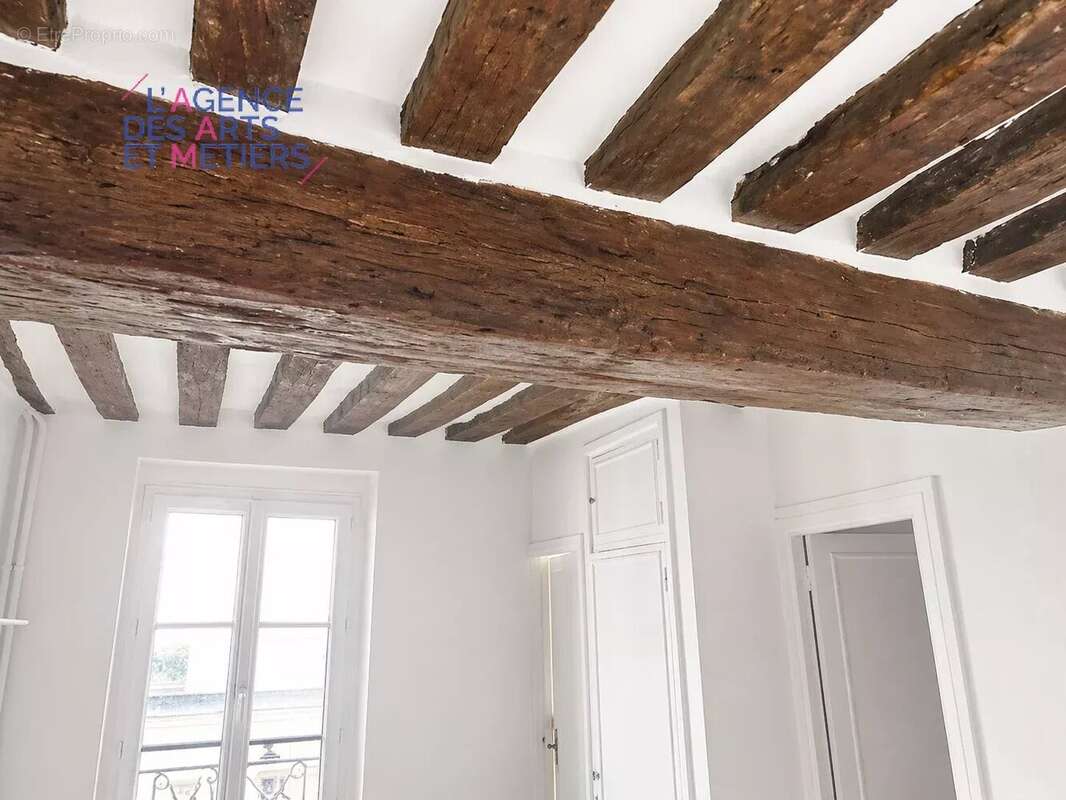 Appartement à PARIS-3E