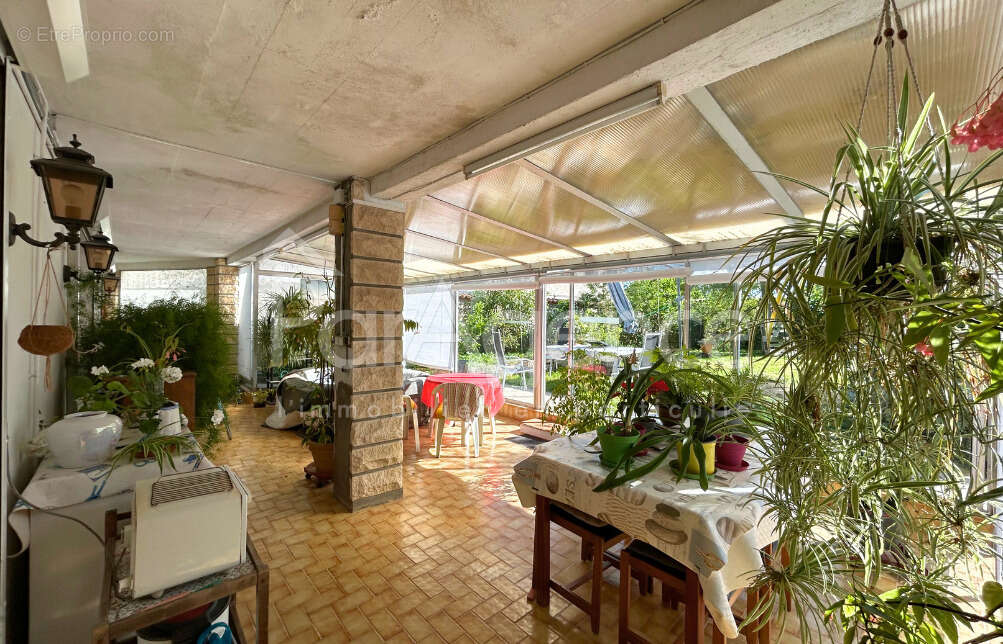 Maison à SAINT-JUST-LUZAC