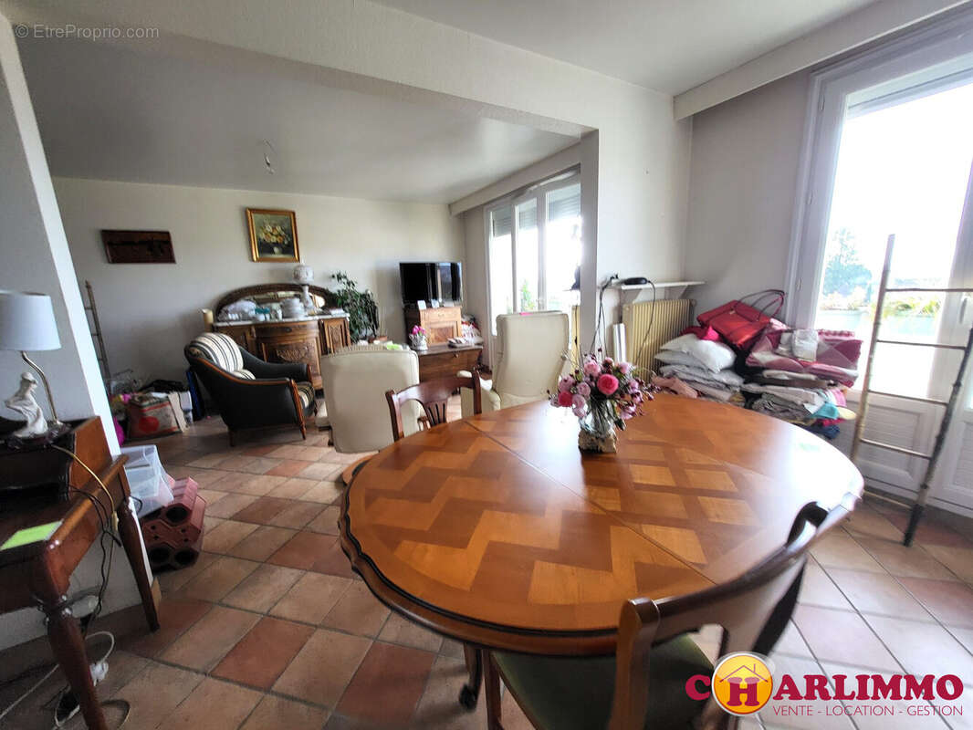 Appartement à SAINT-JUNIEN