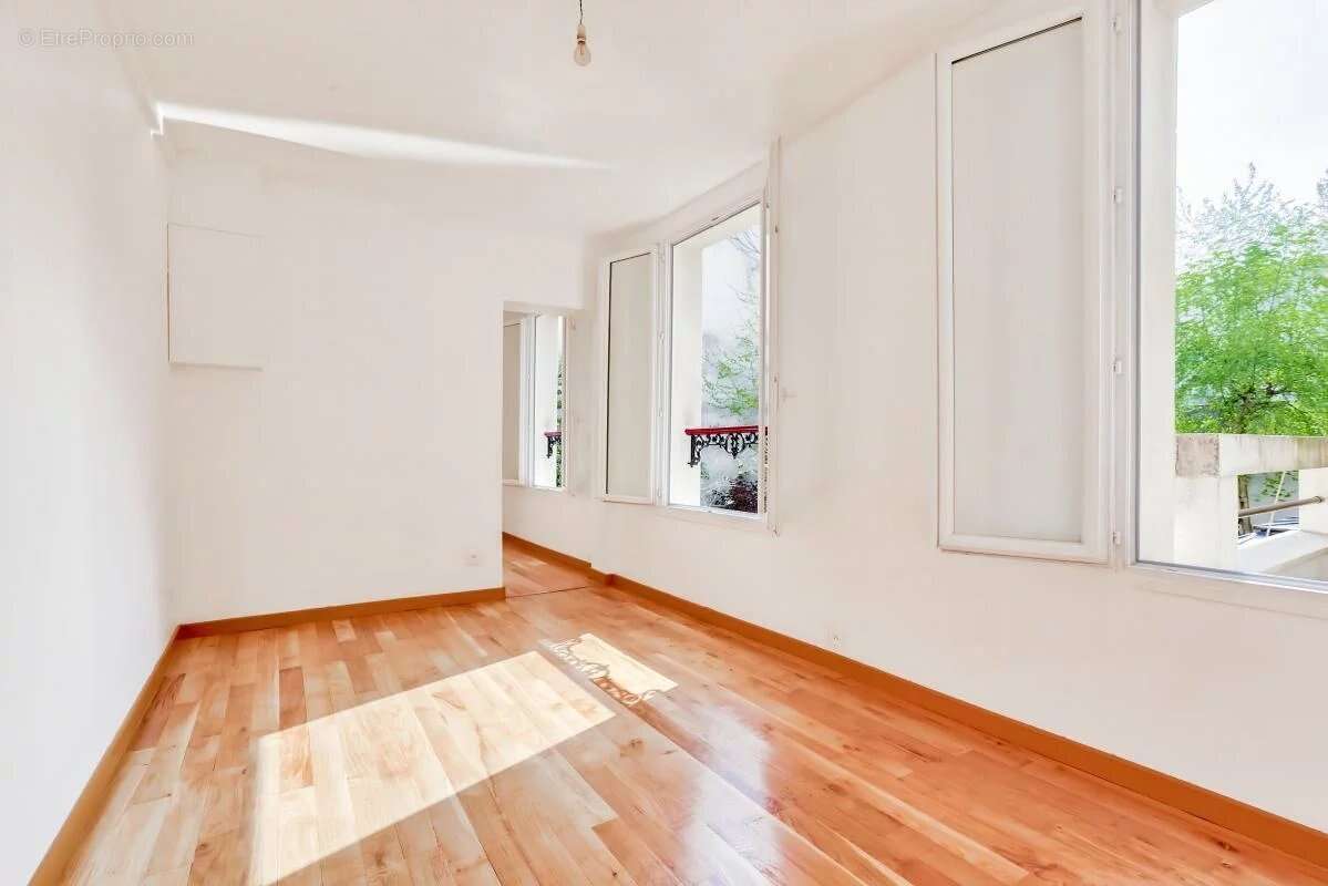Appartement à PARIS-11E