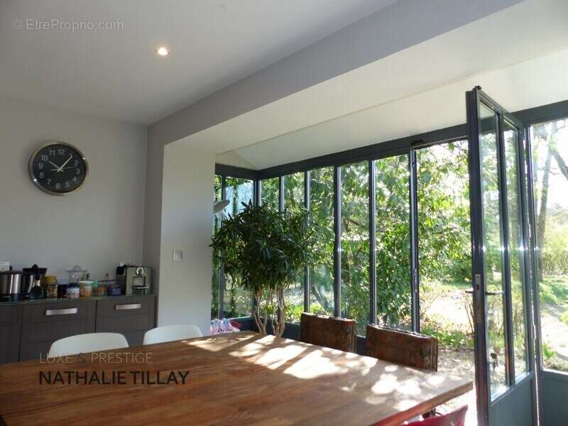 Maison à SAINT-PRYVE-SAINT-MESMIN