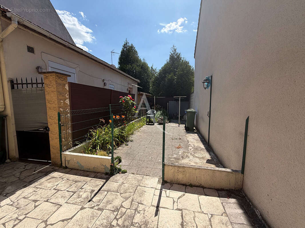 Maison à DRANCY