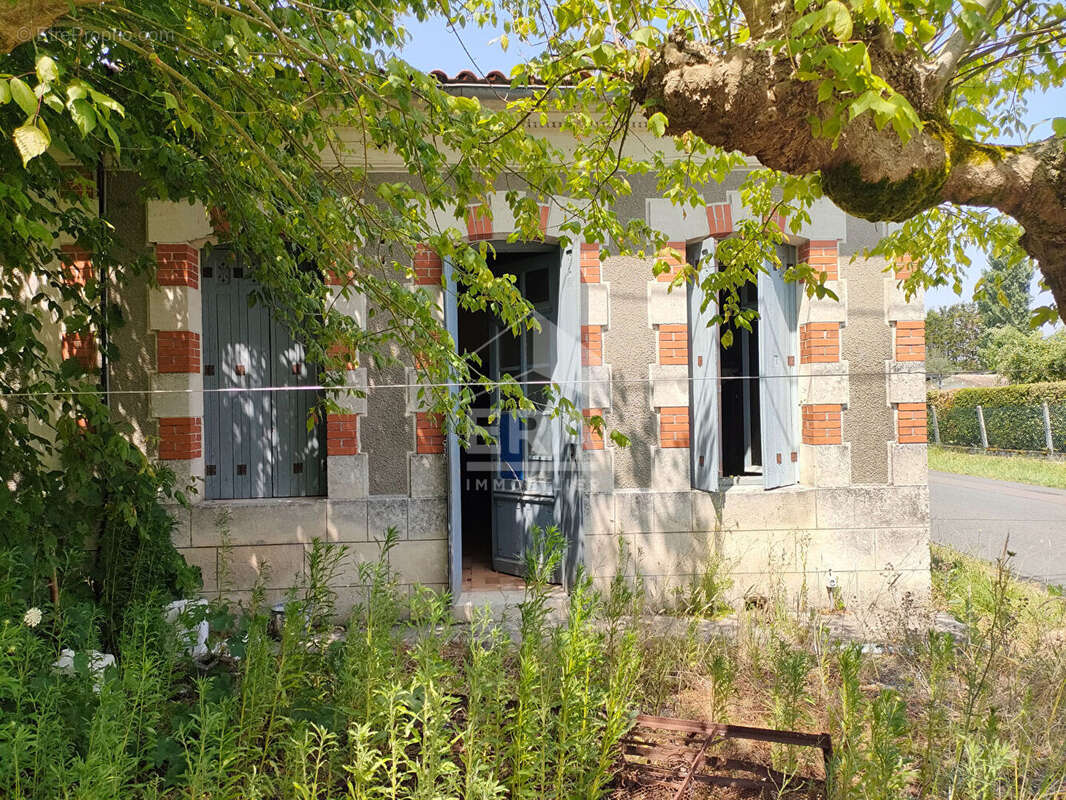Maison  + grange à vendre à Saugon - travaux à prévoir - photo 13