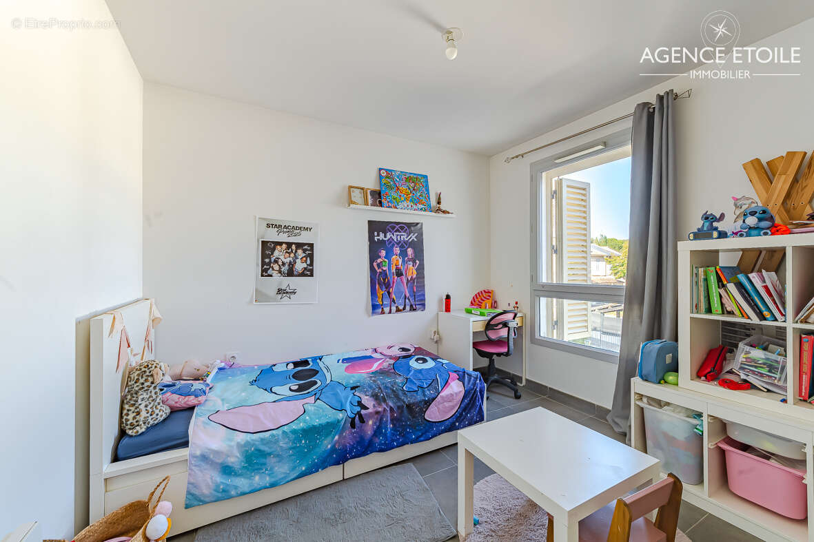 Exclusivité   Appartement T4 lumineux, dernier étage, terrasse 23 m2   Les Camoins - photo 13