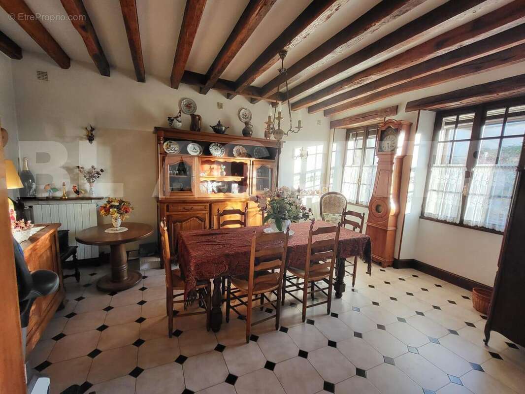 9 - Maison à CONDE-EN-BRIE