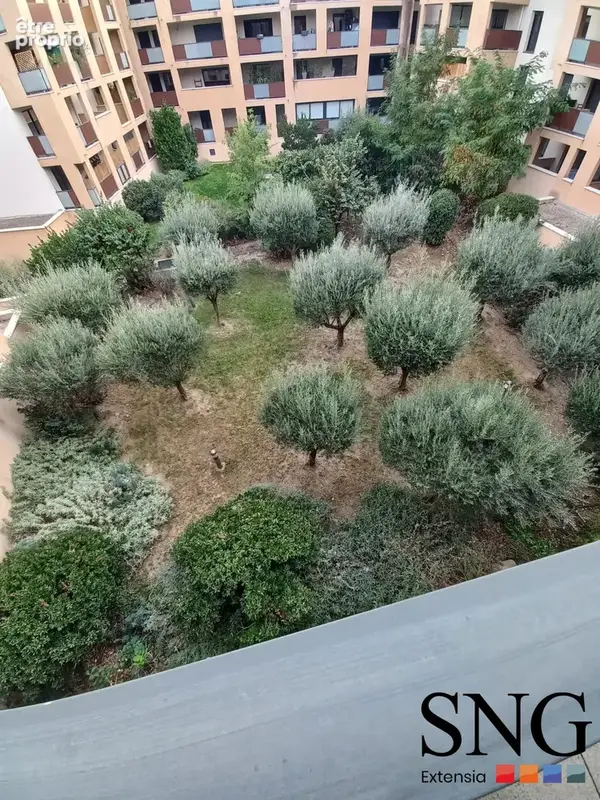 Appartement 2 pièces 42 m² à vendre à Arles (13290) - photo 2