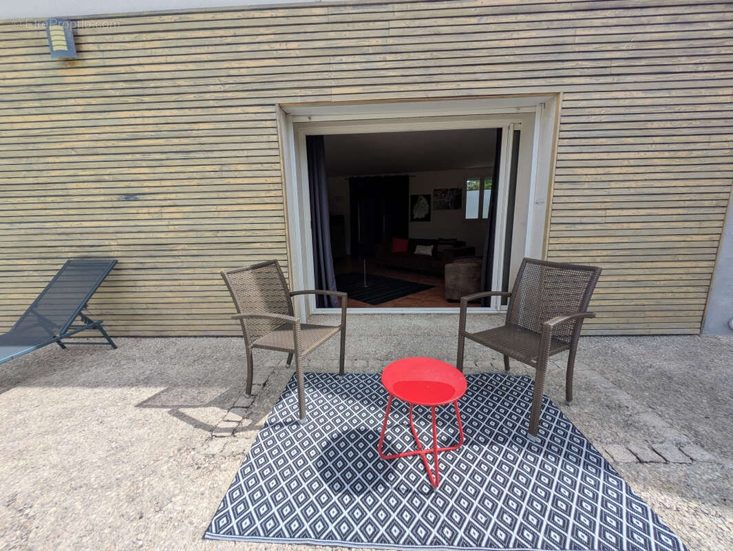 Maison à SALIGNAC-SUR-CHARENTE
