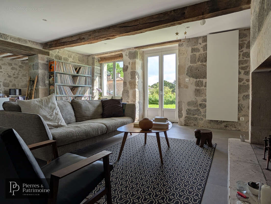 Maison à LASSERRE