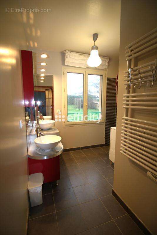 Maison à POUILLY-LE-MONIAL