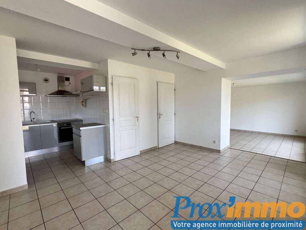 Maison à SAINT-BLAISE-DU-BUIS