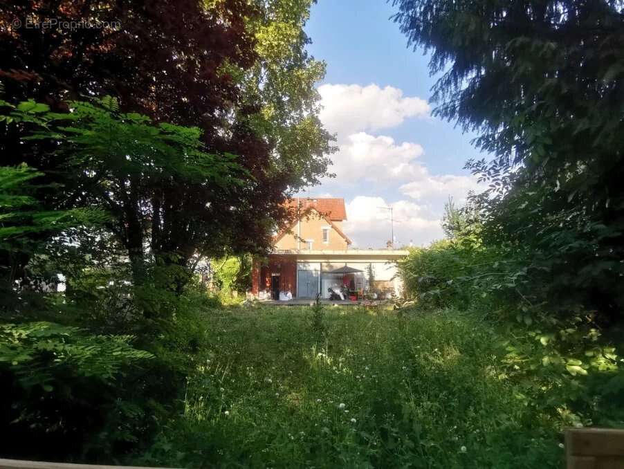 Terrain à VITRY-SUR-SEINE