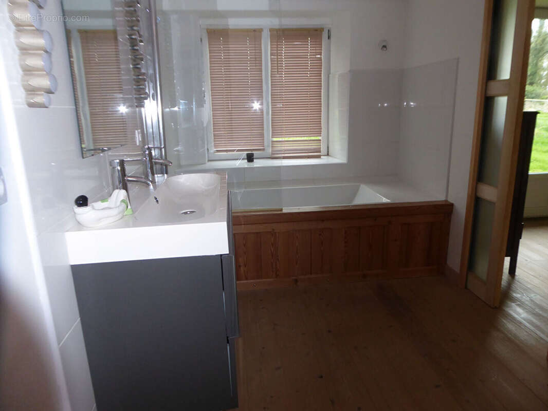 Maison à PONT-L'EVEQUE