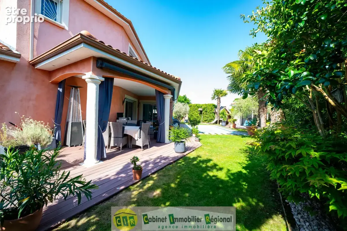 Coup de cœur   superbe villa 230 m2 avec piscine chauffée - photo 9