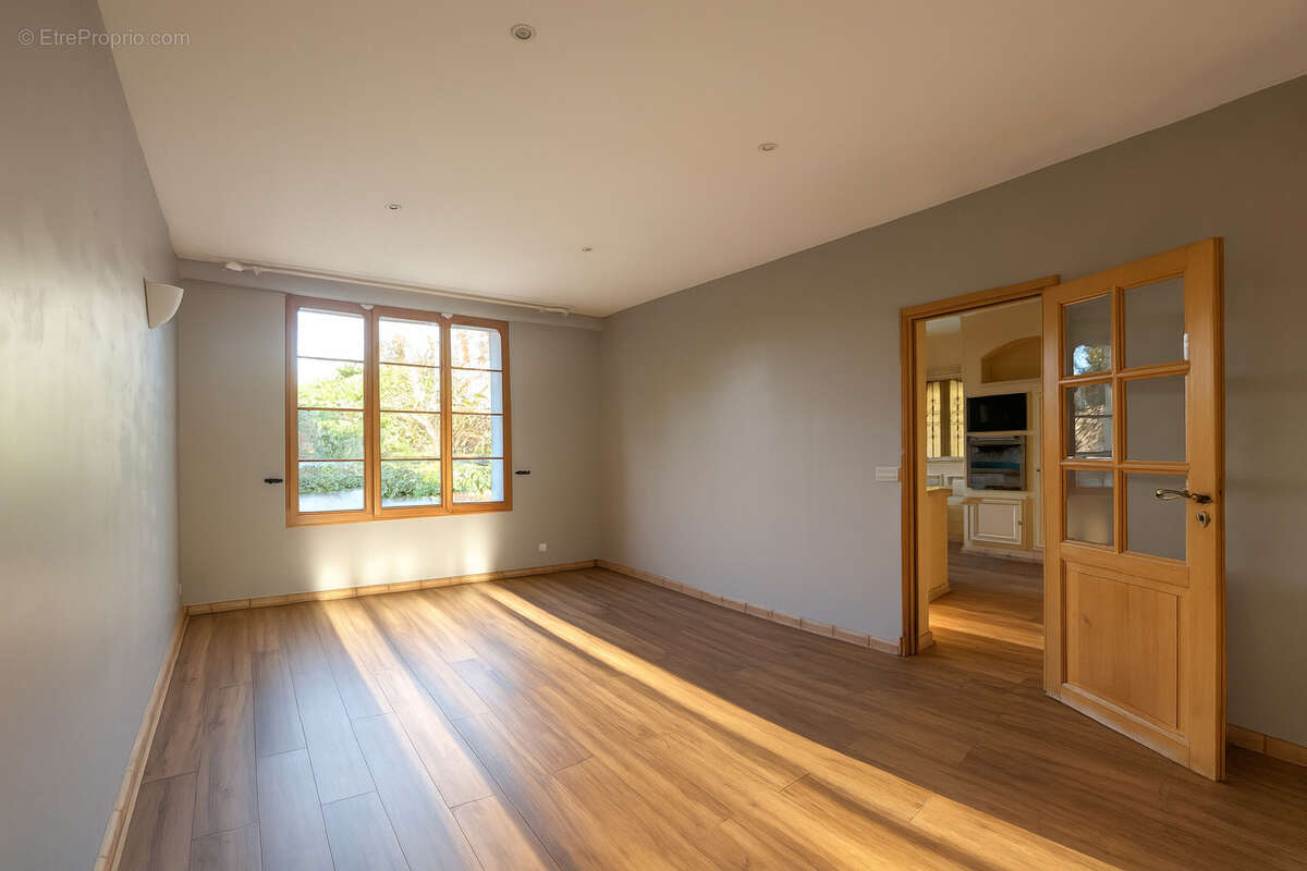 Maison à SOISY-SUR-SEINE