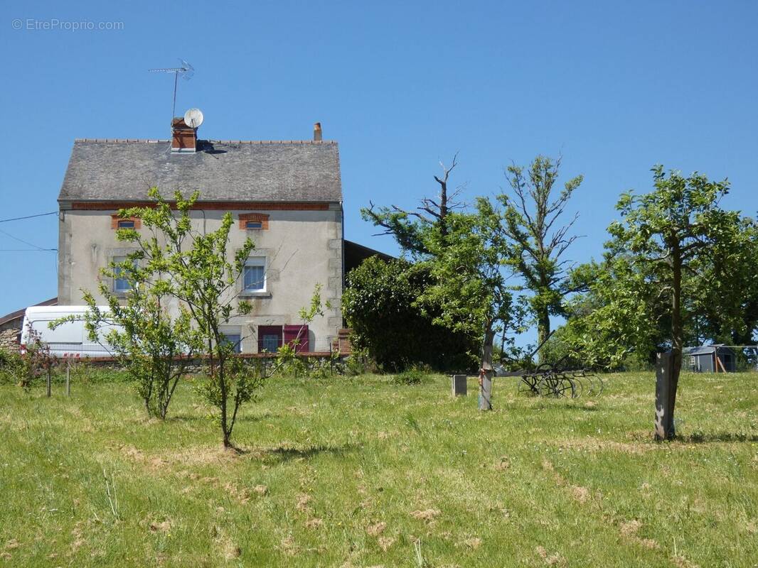 Maison à CHENERAILLES