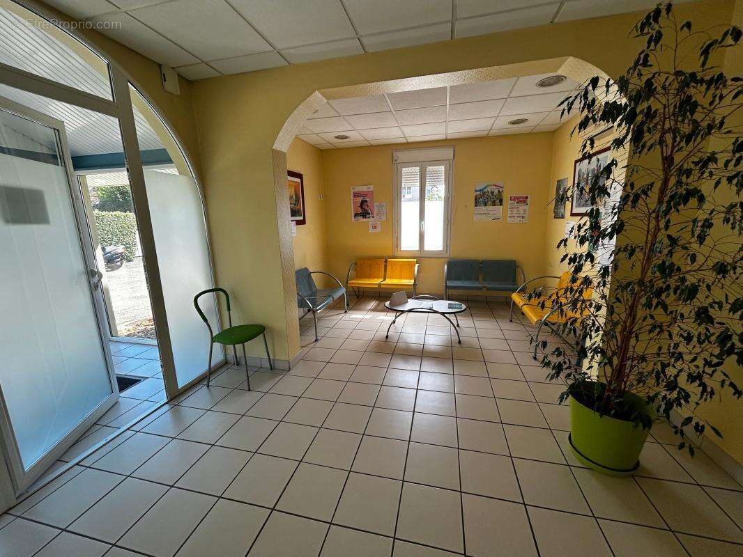 Bien commercial à vendre - photo 3