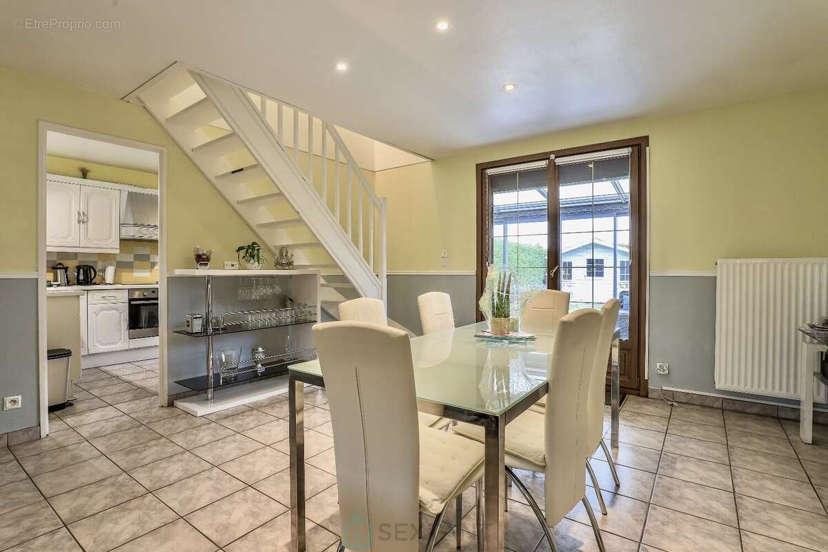 Maison semi individuelle pleine de charme sur secteur prisé et calme. - photo 3