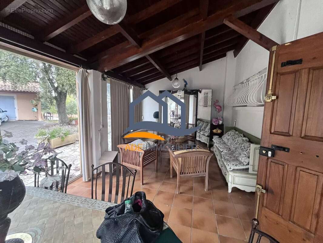 Maison à PEYROLLES-EN-PROVENCE