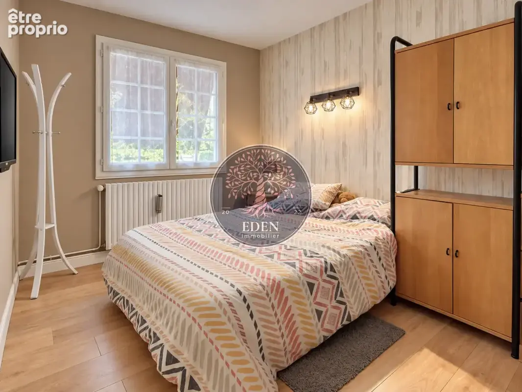 Maison 6 pièces 4 chambres avec dépendance et hangar - photo 7