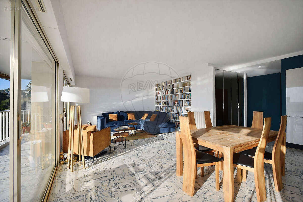 Appartement à LE CANNET