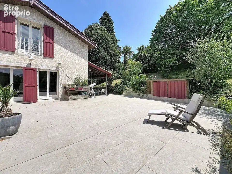 Maison 9 pièces 387 m² à vendre à Francheville (69340) - photo 2