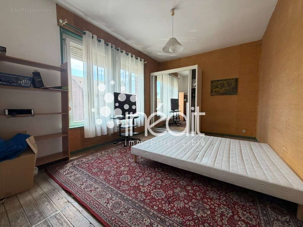 Maison à CROIX