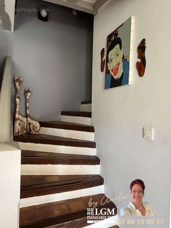 MAGNIFIQUE LONGÈRE de 209 m² - 4 Chambres - Dépendances - photo 9