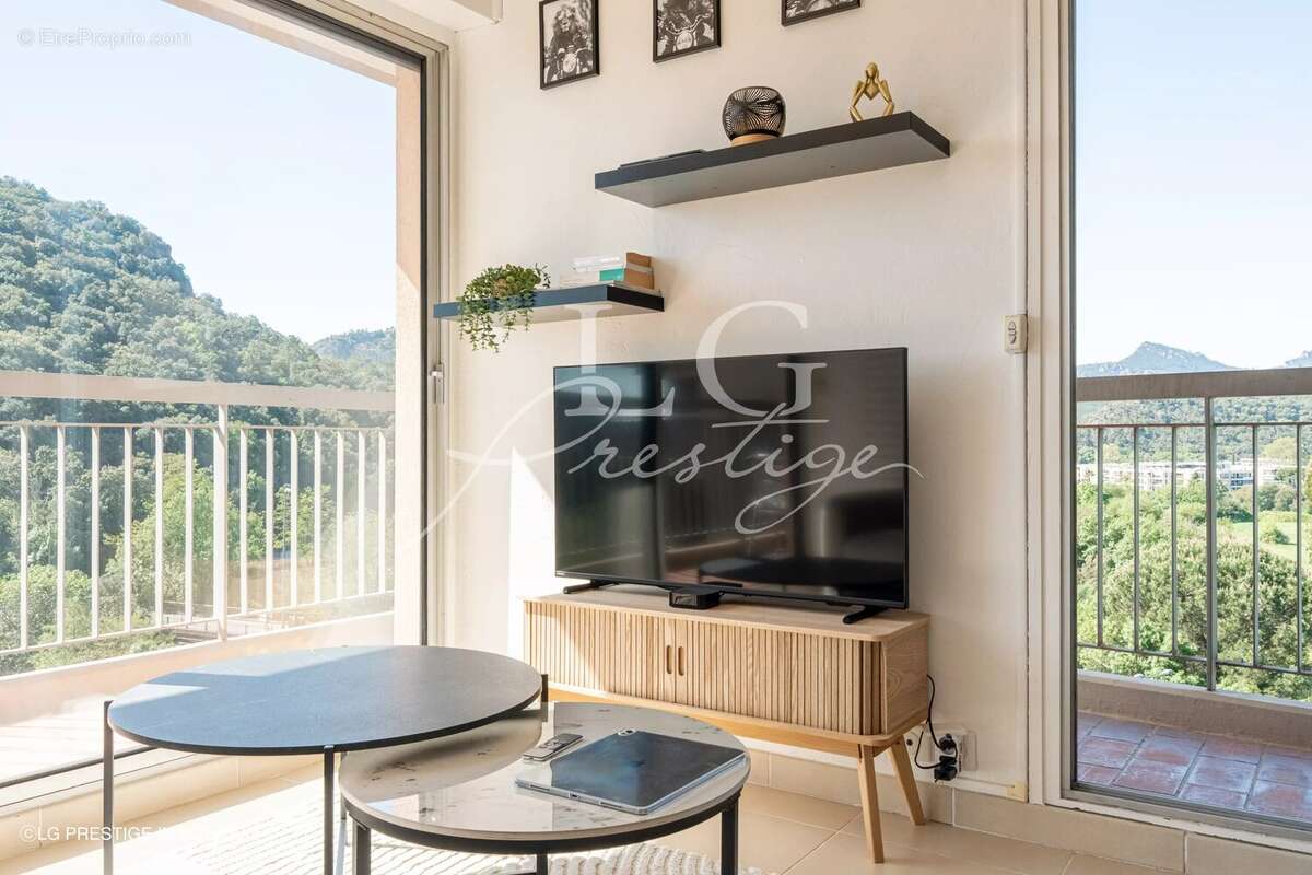 Appartement à MANDELIEU-LA-NAPOULE