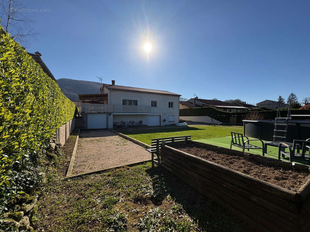 Maison à SAINT-AMANS-SOULT