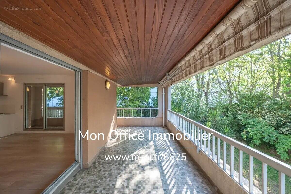 Appartement à MARSEILLE-8E
