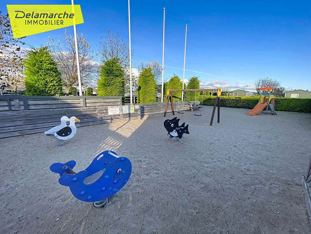 Maison à MONTMARTIN-SUR-MER