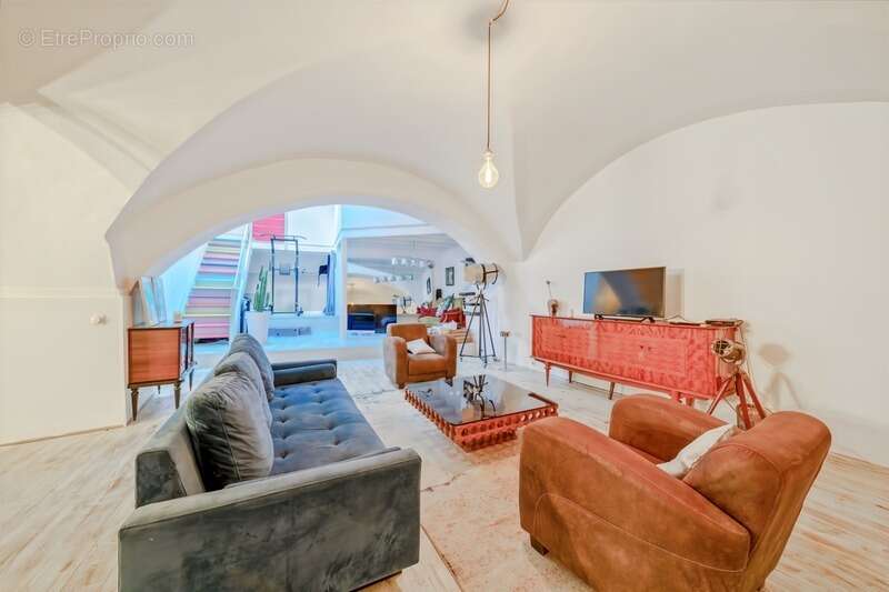 Appartement à MARSEILLE-2E