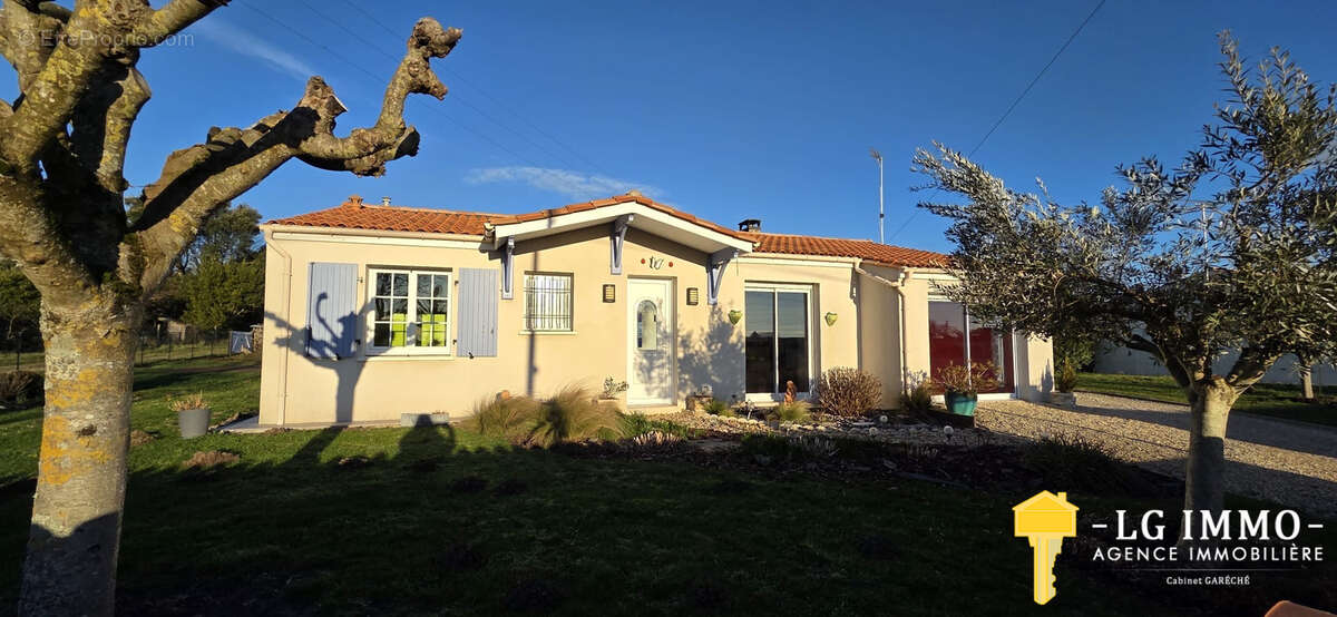 Maison à SAINT-FORT-SUR-GIRONDE