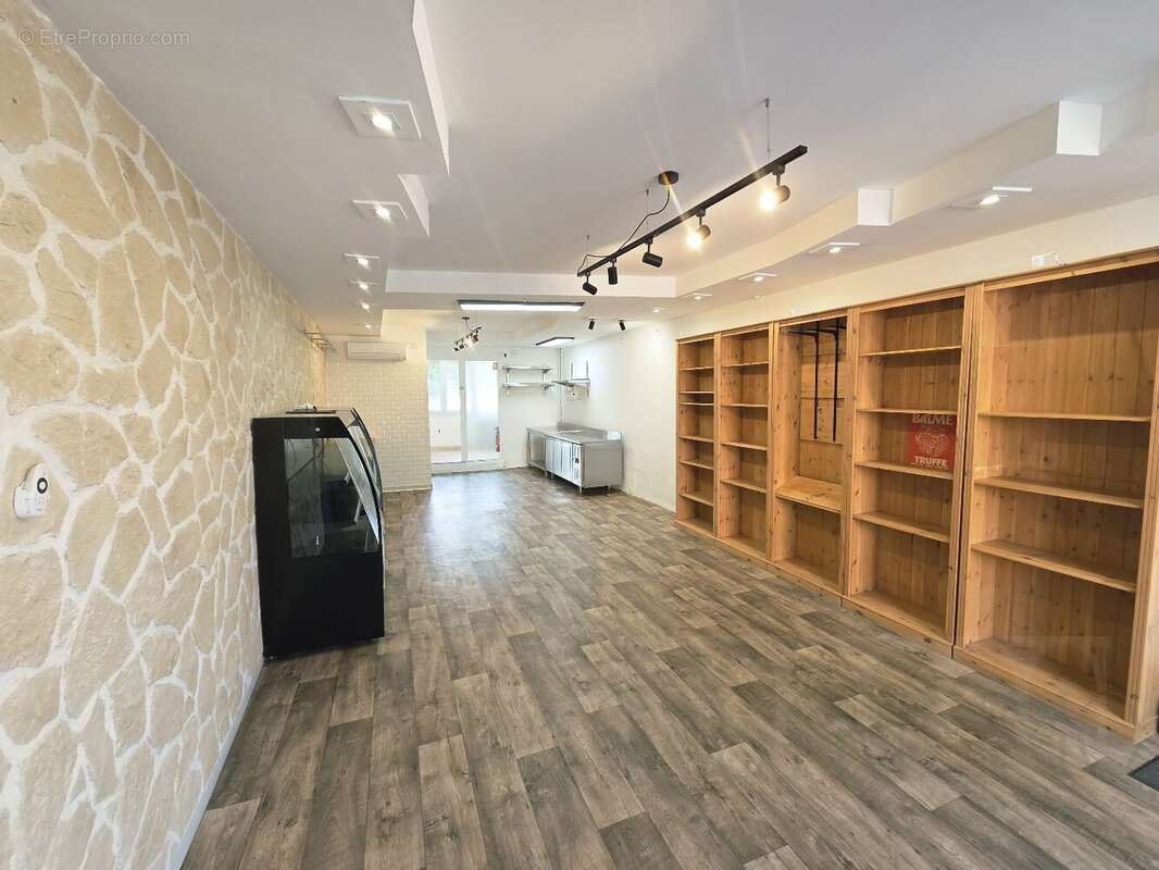 Local CASTRIES centre - photo 3