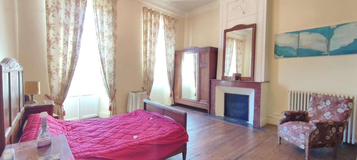 Maison à VIC-EN-BIGORRE