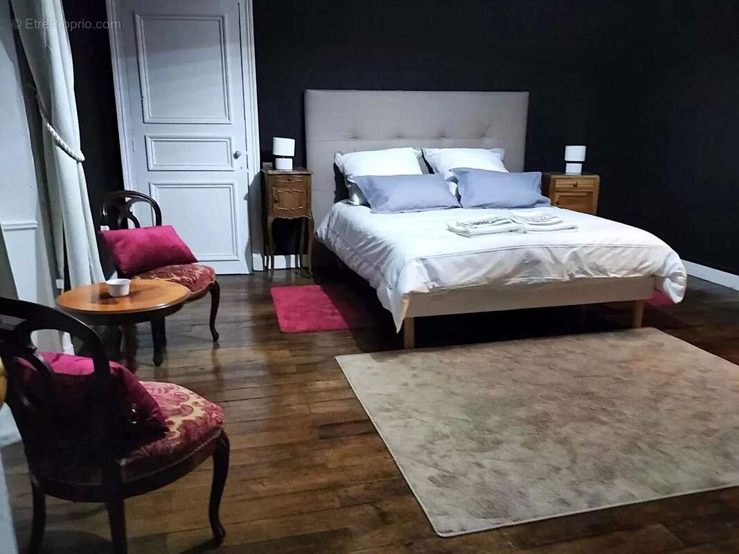Élégant Château du XIXe siècle avec parc, piscine et maisons d’amis - photo 8