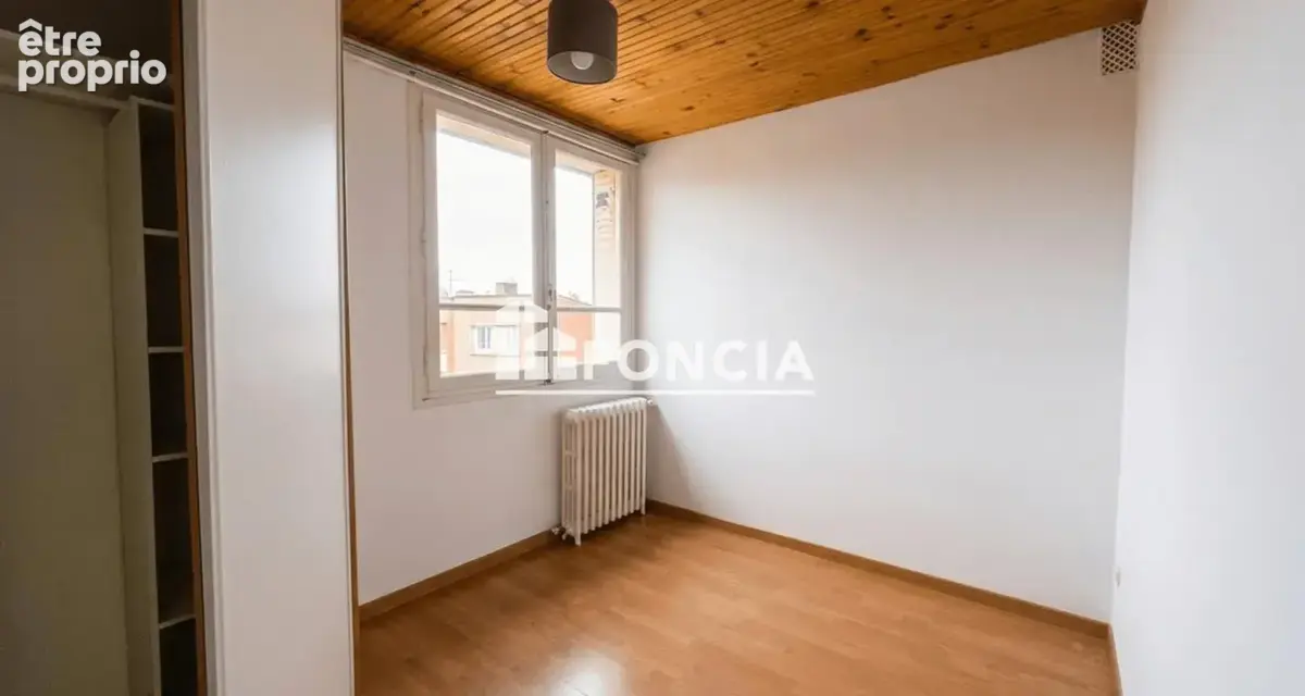 Côte pavée -t3 dernier etage - photo 2