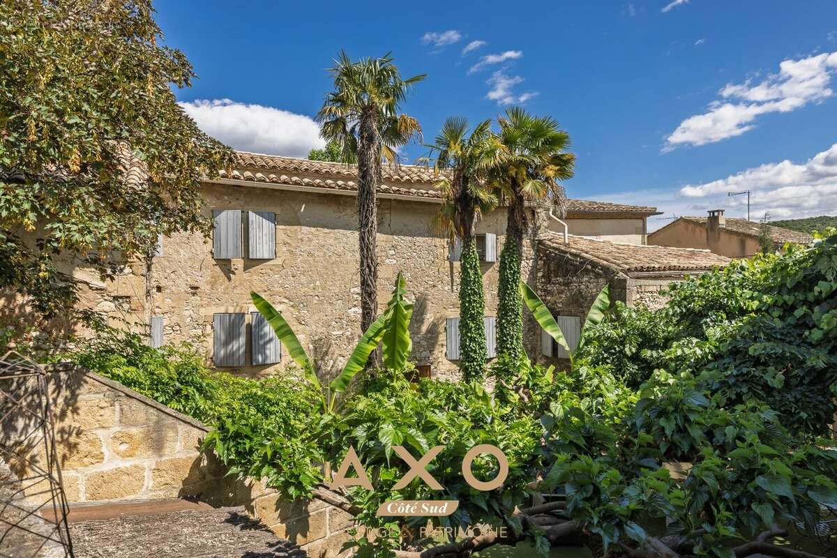 Maison à COLLIAS