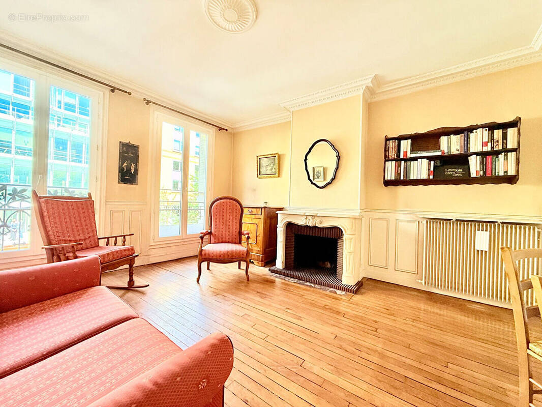 Appartement à LEVALLOIS-PERRET