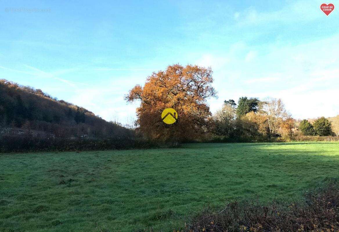 Maison à CHAMBON-SUR-VOUEIZE