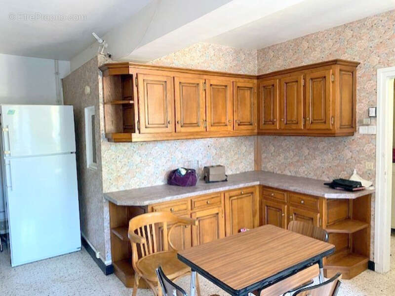 Maison à VILLENEUVE-L'ARCHEVEQUE