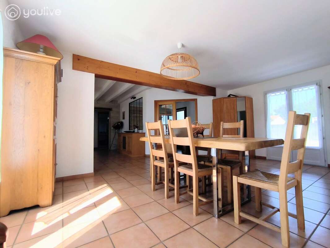 Maison à BOUIN