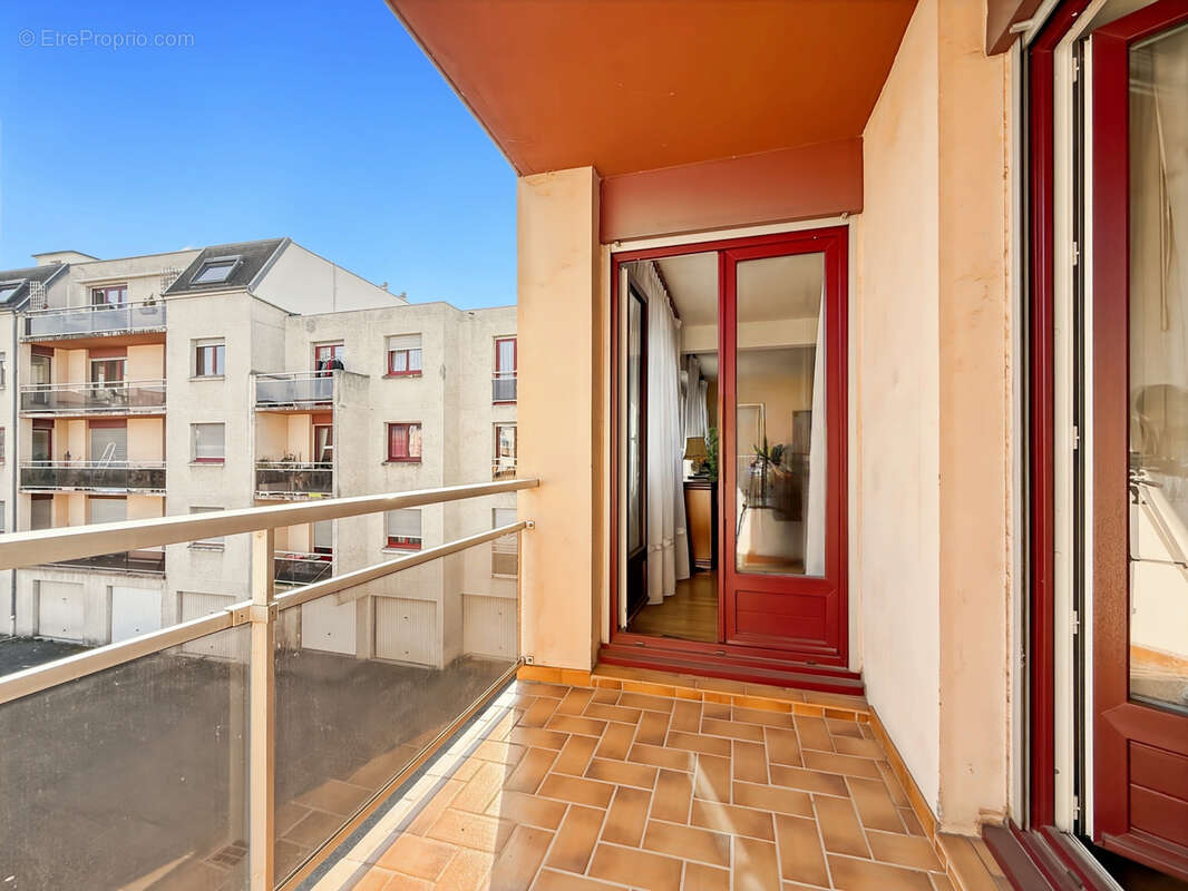 Grand appartement traversant de 105 m2  Garage + Parking   Idéal famille   Quartier recherché de Clermont-Ferr - photo 6