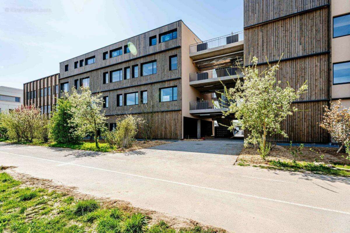 Commerce 61 m² à Epron  - photo 5