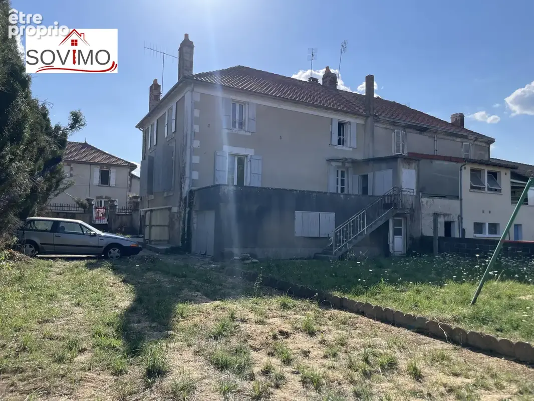 Maison de ville à rénover : jardin, garage et beau potentiel - photo 18
