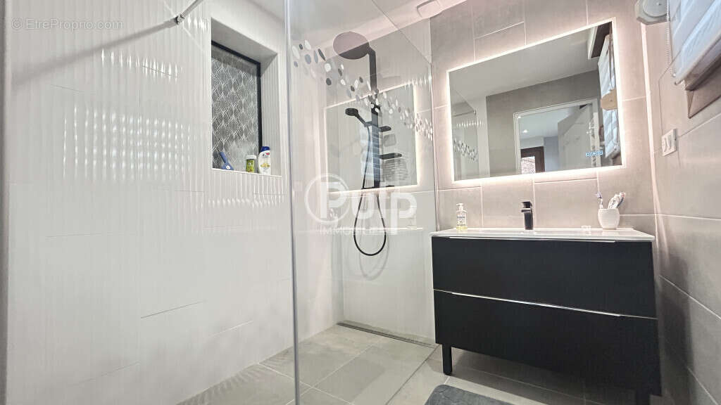 Maison à AIX-NOULETTE