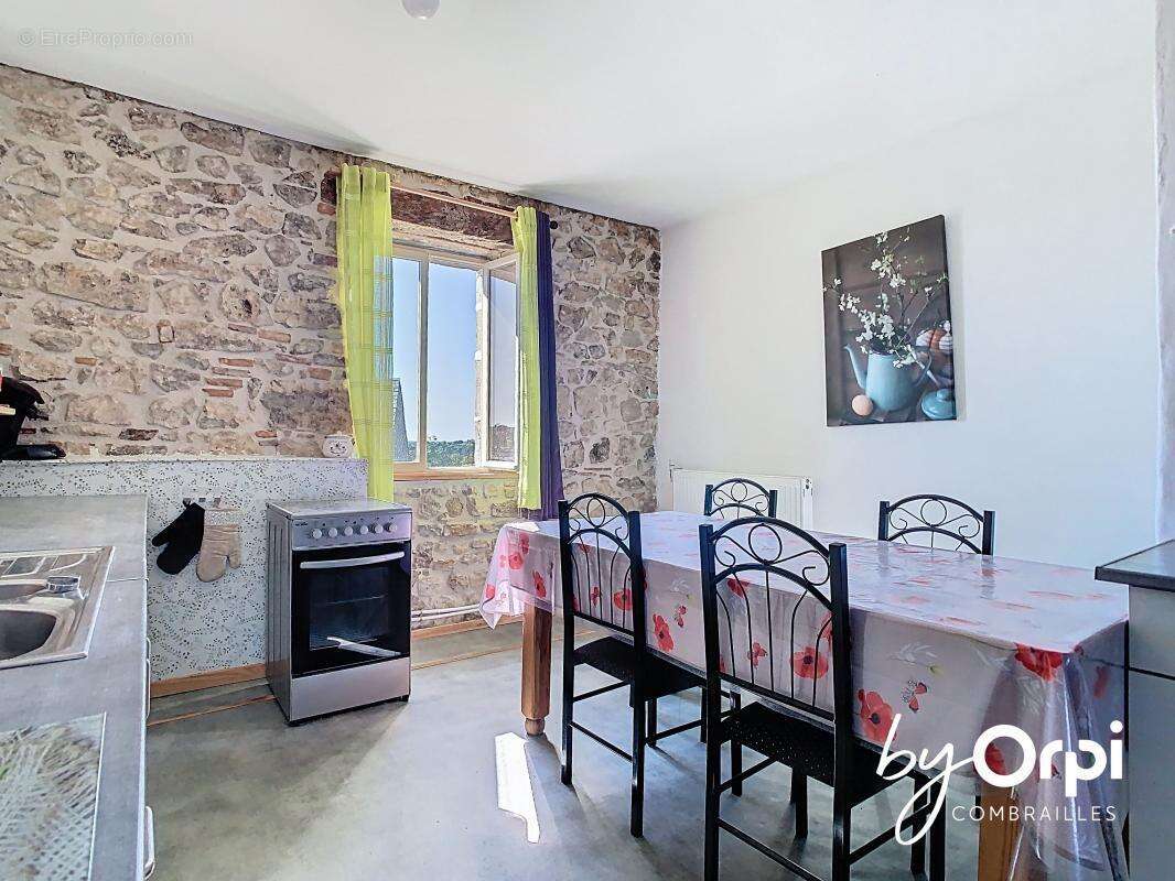 Maison à SAINT-MAURICE-PRES-PIONSAT