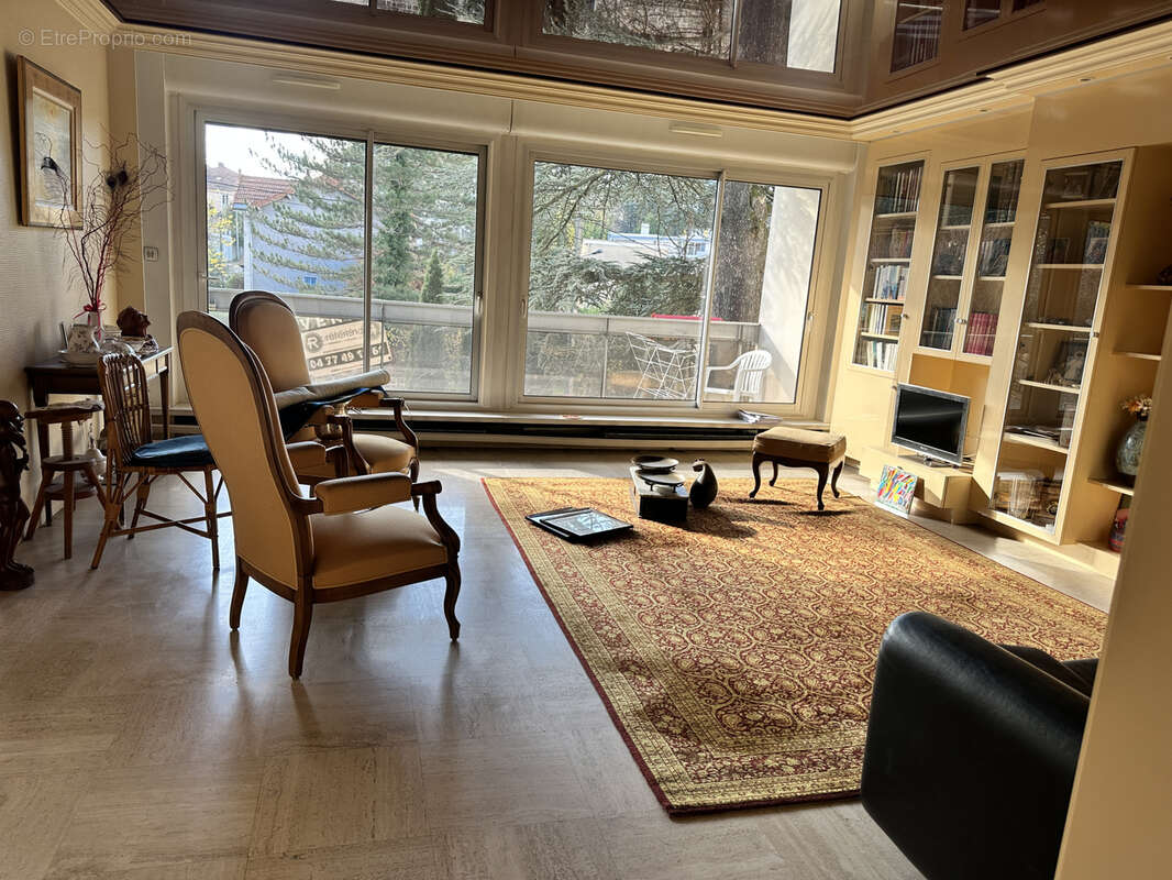 Appartement à SAINT-ETIENNE