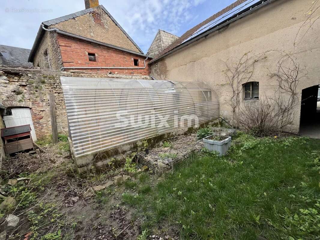 Maison à OUROUX-EN-MORVAN